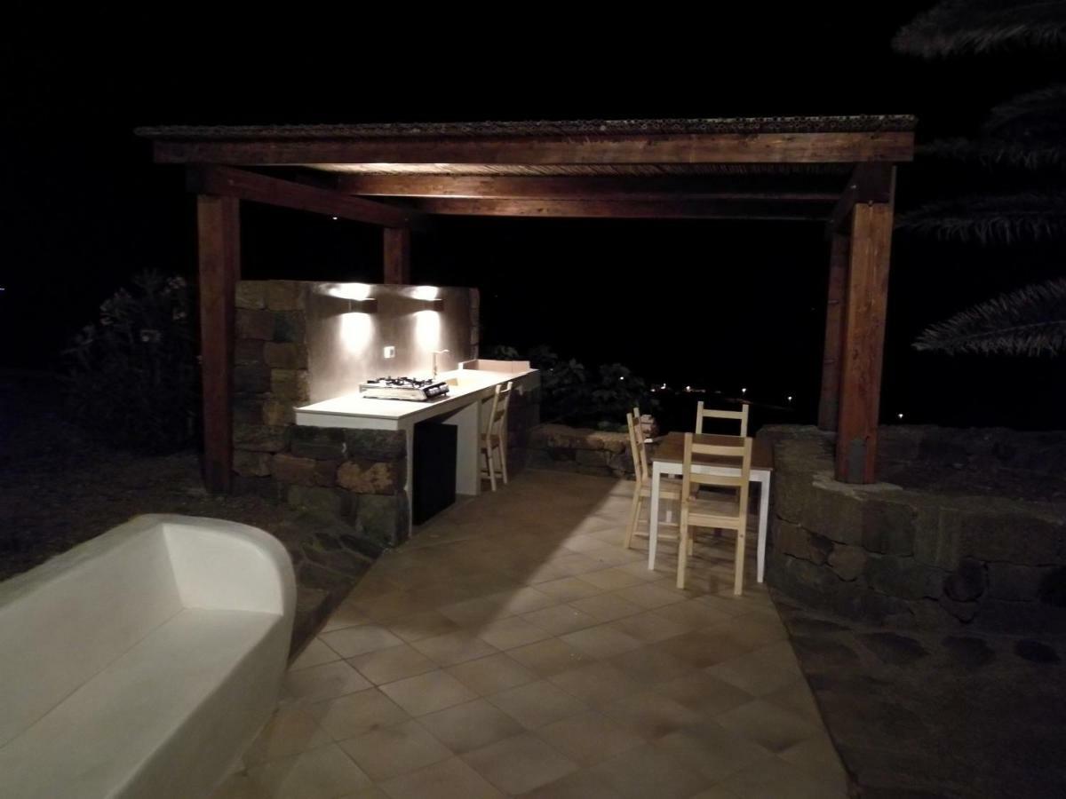 Hotel Dammusi Il Carrubo à Kamma Extérieur photo